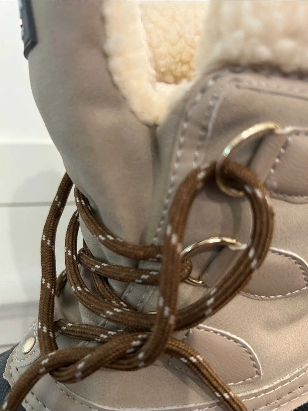 NWT Storm by Cougar Winter Boot- size 6